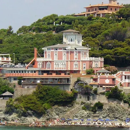 Hotel Baia Del Sorriso 3*