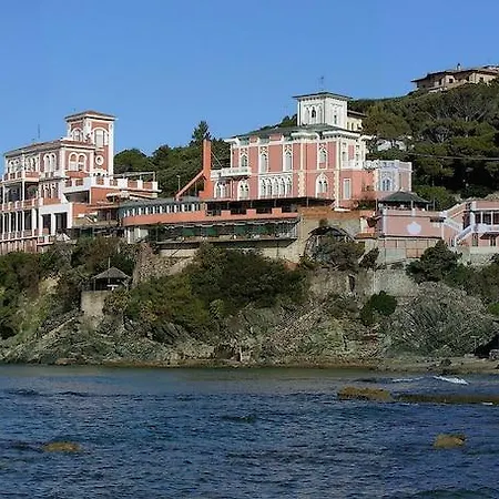 Hotel Baia Del Sorriso 3*