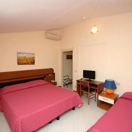 Hotel Baia Del Sorriso