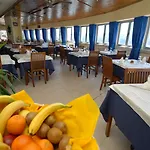Hotel Baia Del Sorriso